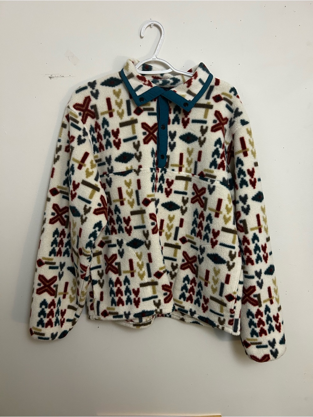 Cozy Patterned Fleece Pullover Sweater